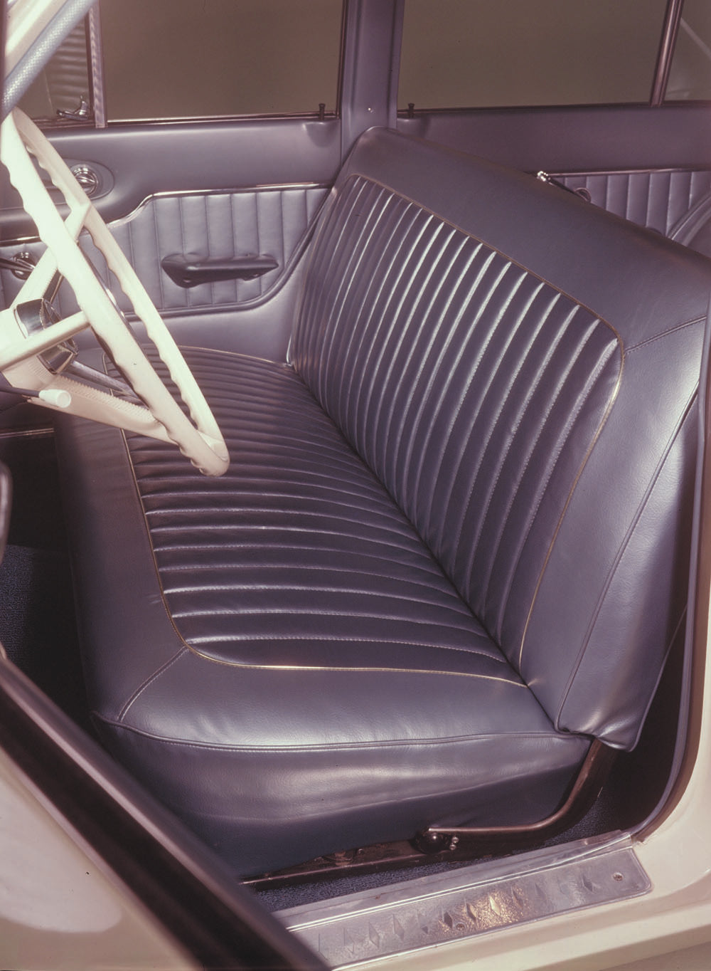 1962 Ford Falcon Squire interior 0401-2179