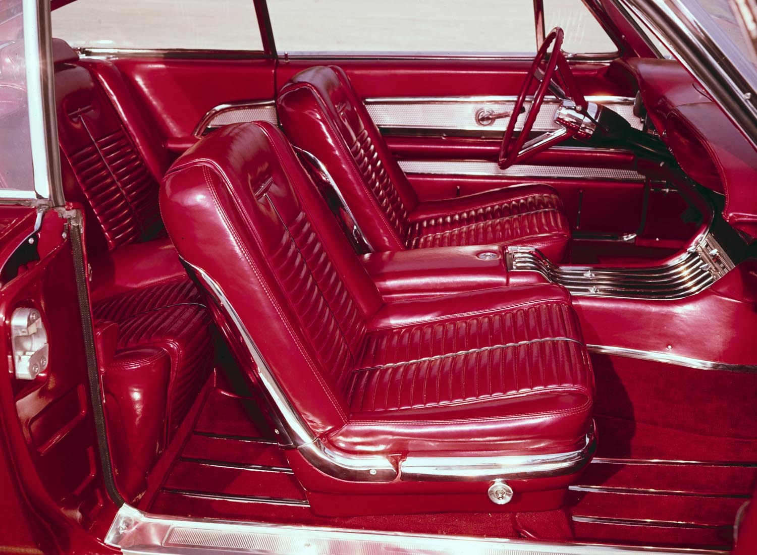 1963 Ford Italien concept car front seats  0401-2232