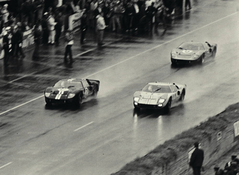 1966 Ford GT MkII Le Mans race finish 0401-2313