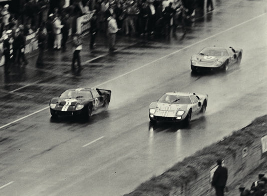 1966 Ford GT MkII Le Mans race finish  0401-2313 1966 Ford GT40 Mk II crossing the finish at Le Mans – Ford Motor Company archive photograph.