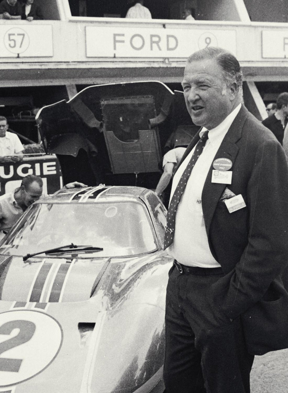 1967 Ford GT MkIV and Henry Ford II Le Mans France  0401-2318