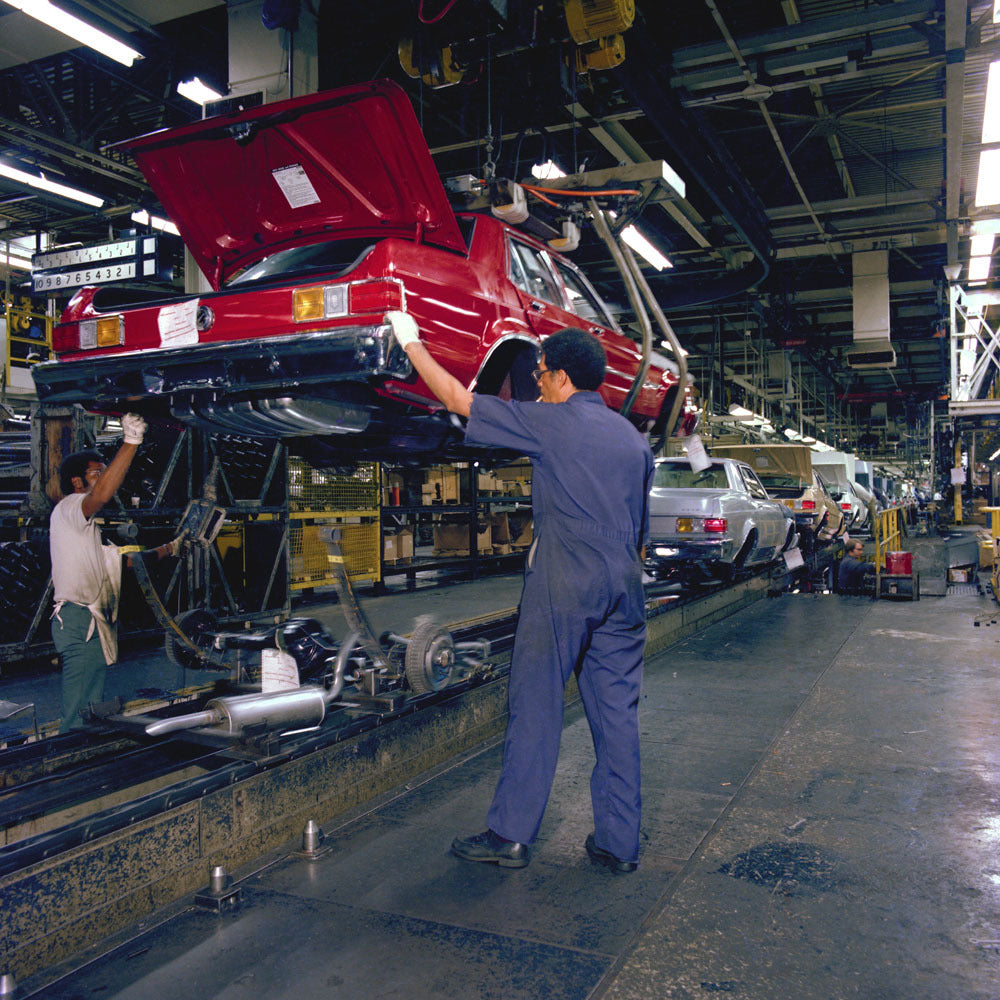 1975 (circa) Granada Monarch assembly line 0401-2327