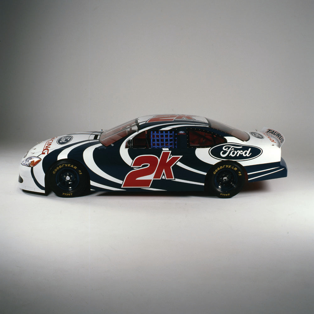 2000 Ford Taurus NASCAR 0401-2399