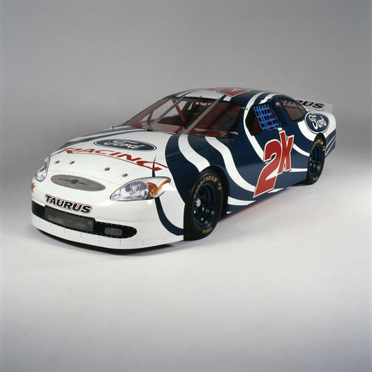 2000 Ford Taurus NASCAR  0401-2400