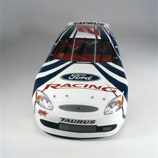 2000 Ford Taurus NASCAR  0401-2401