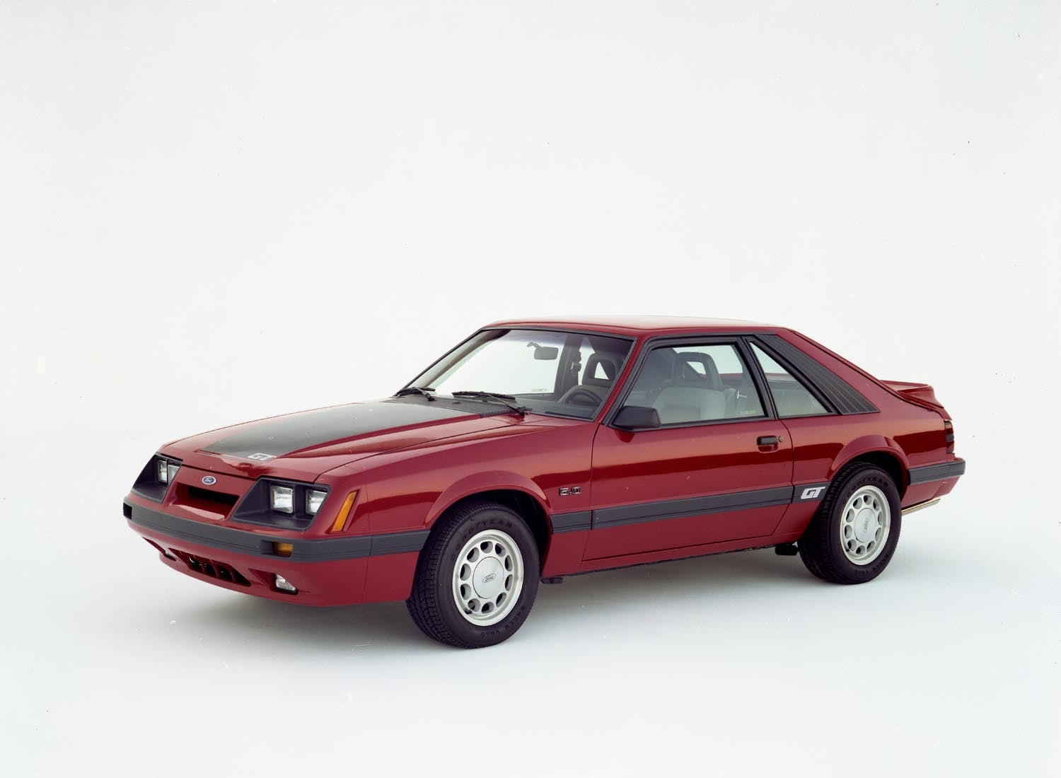 1985 Ford Mustang  0401-3731