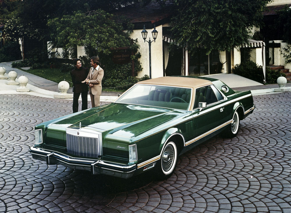 1977 Lincoln Continental Mark V Givenchy 0401-3930