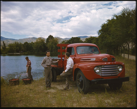 1948 Ford F 5 stake truck 0401-5830