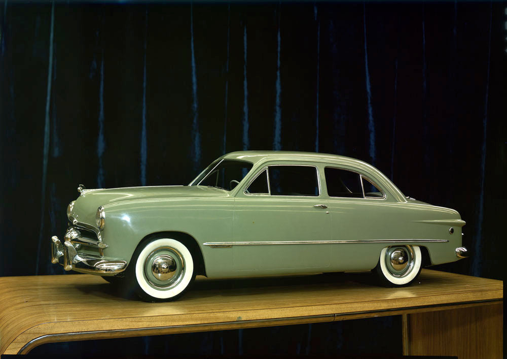 1949 Ford two door quarter scale model  0401-5913