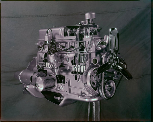 1952 Ford I 6 215 CID OHV cutaway display engine 0401-6118