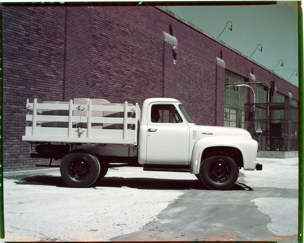 1953 Ford F-250 stake truck 0401-6218