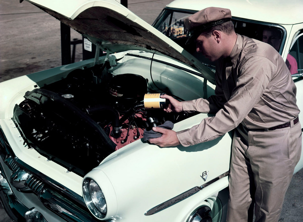 1953 Ford V8 engine compartment