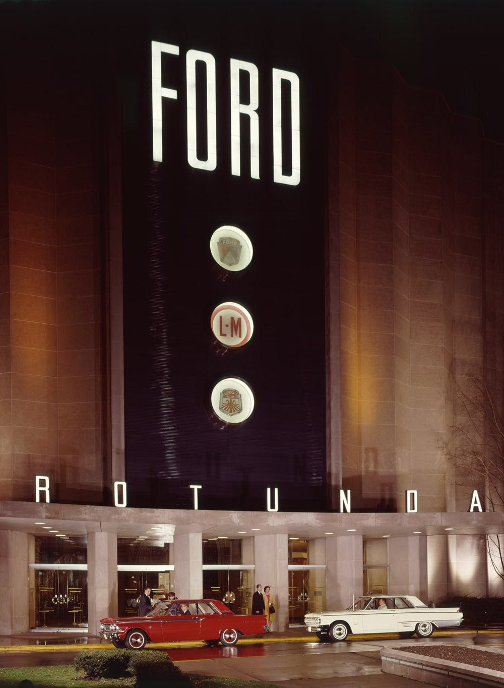 1961 Ford Rotunda entrance  0401-7381