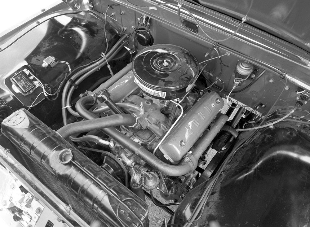 1962 Ford F-250 eingine compartment 292 CID V8 0401-7477