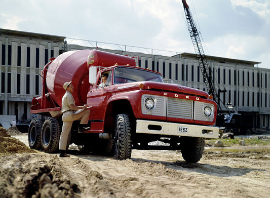 1962 Ford F 850 truck with concrete mixer 0401-7478