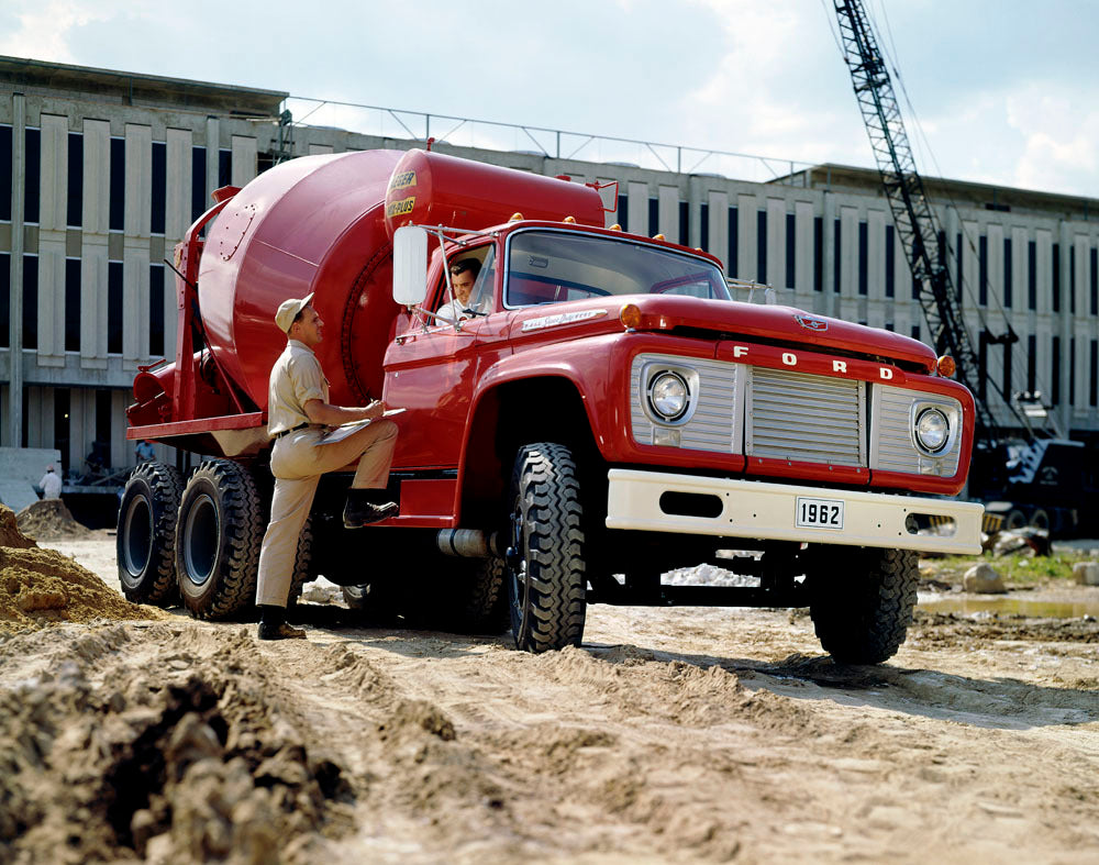 1962 Ford F 850 truck with concrete mixer 0401-7479