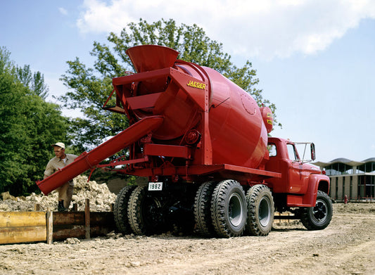 1962 Ford F 850 truck with concrete mixer 0401-7480