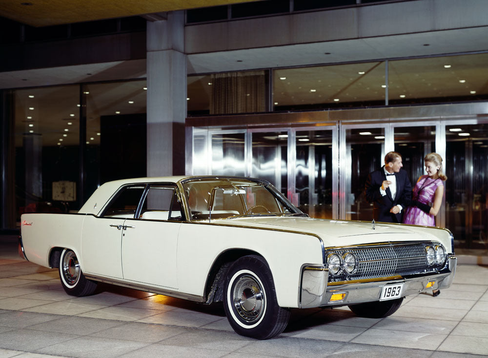 1963 Lincoln Continental four door sedan 0401-7621