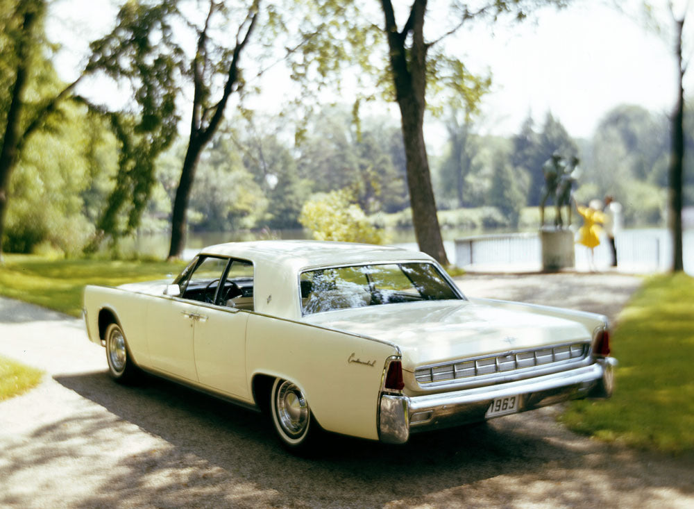 1963 Lincoln Continental four door sedan 0401-7625