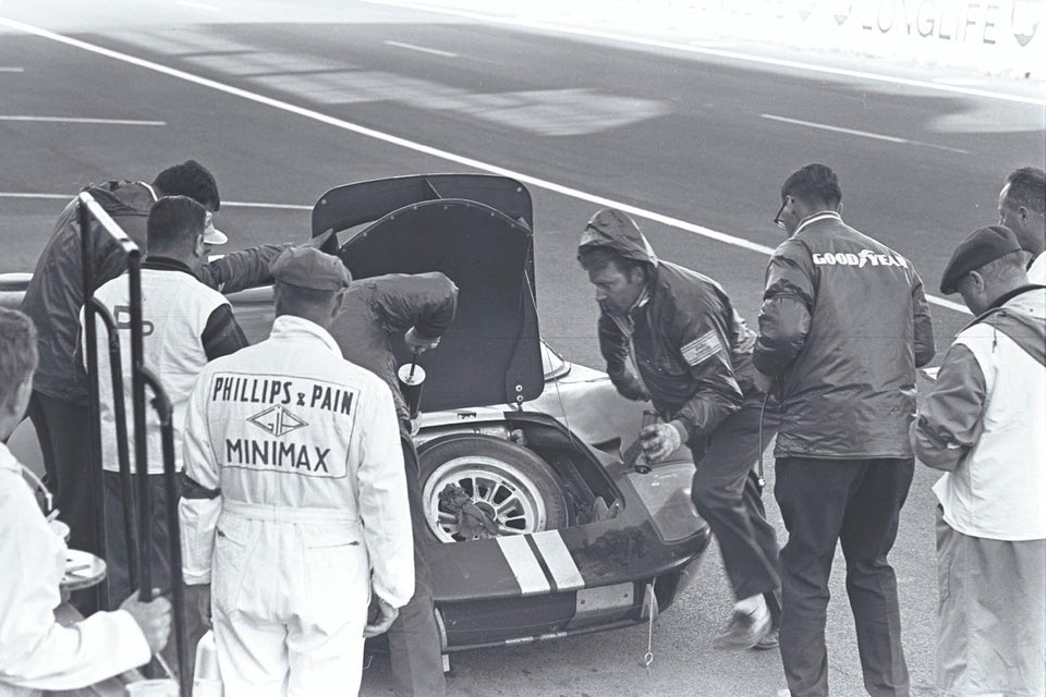 1966 Ford GT40 Mk II P/1046 - Le Mans - Bruce McLaren / Chris Amon 0401-9741