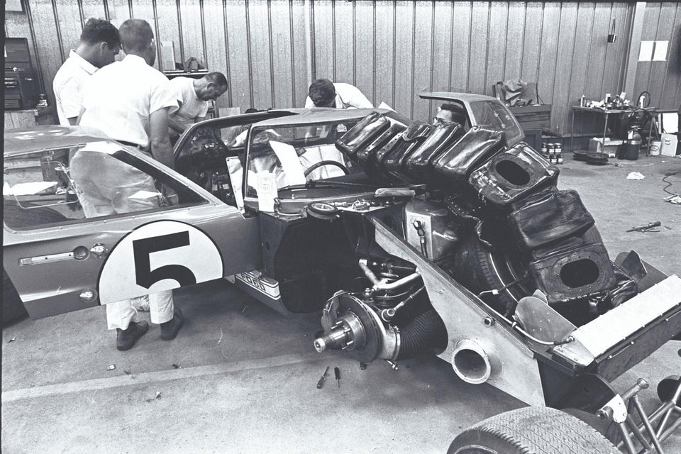 1966 Ford GT40 Mk II #5 - Le Mans - Holman & Moody Crew 0401-9782