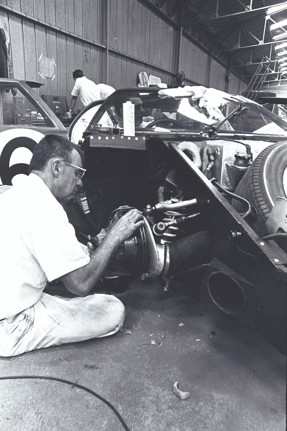 1966 Ford GT40 Mk II #6 - Le Mans - Holman & Moody Crew 0401-9783