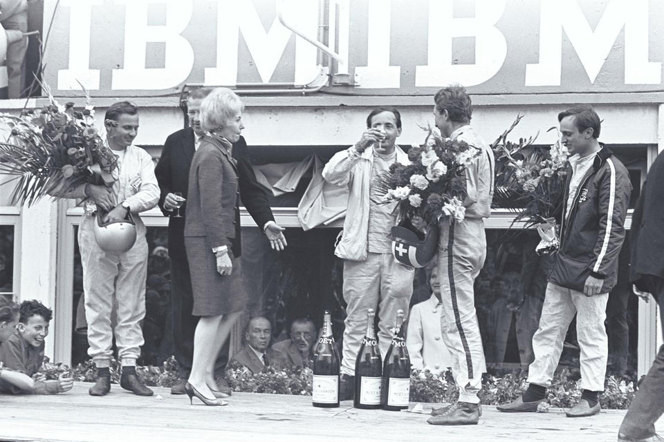 1966 Ford GT40 Mk II - Le Mans Podium 0401-9793