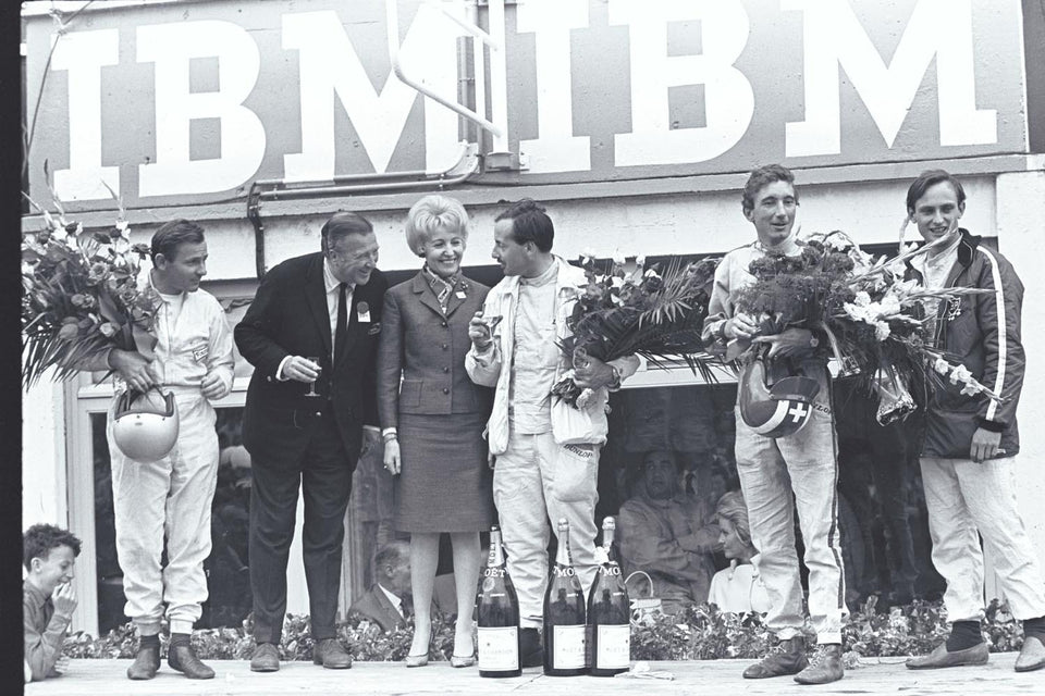 1966 Ford GT40 Mk II - Le Mans Podium 0401-9795