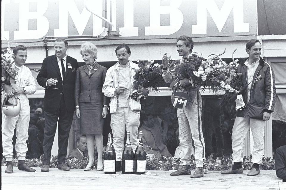 1966 Ford GT40 Mk II - Le Mans Podium 0401-9796
