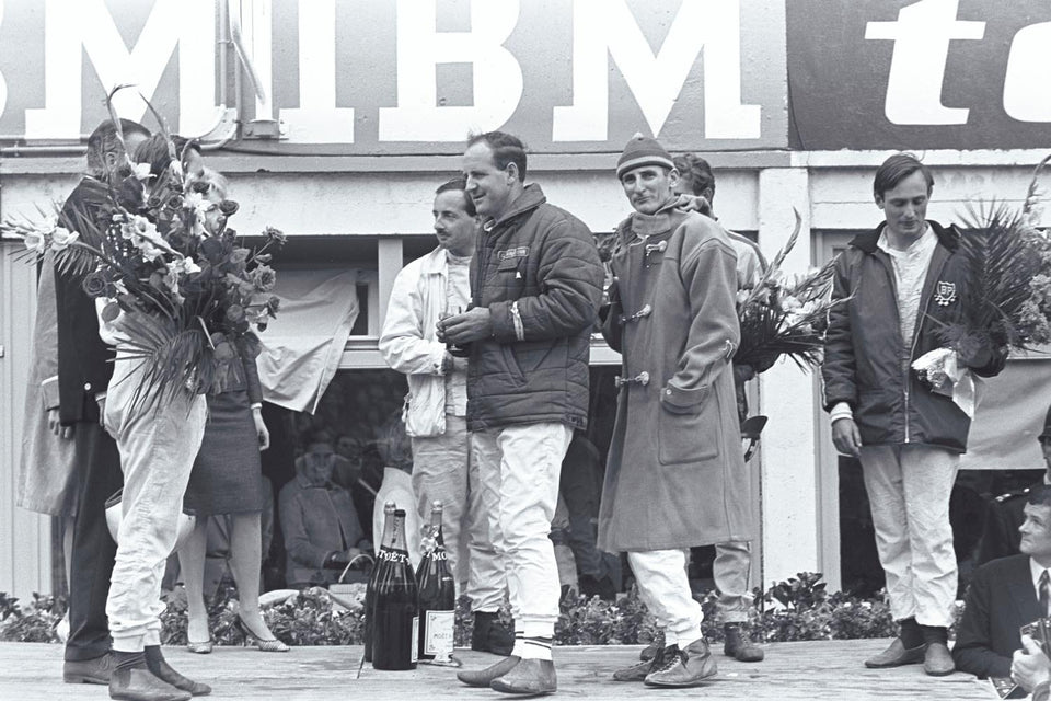 1966 Ford GT40 Mk II - Le Mans Podium 0401-9801