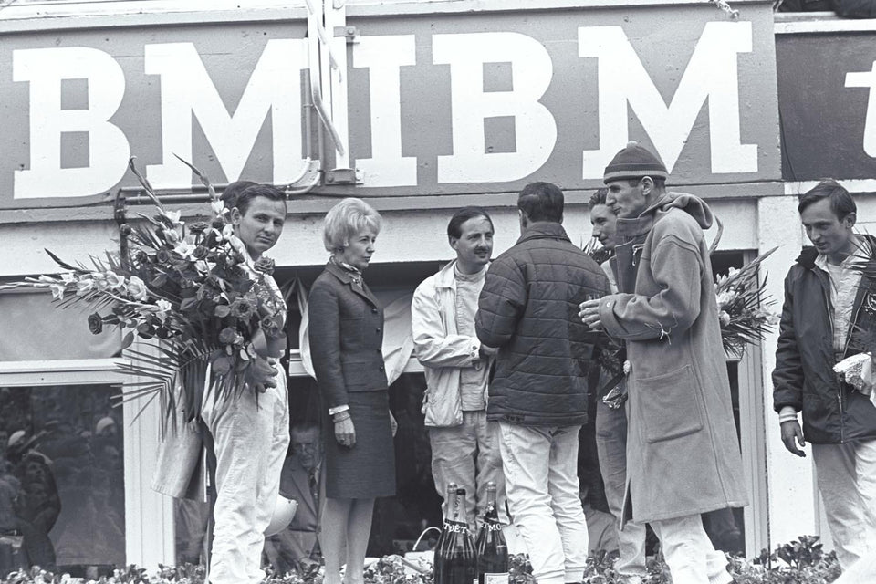 1966 Ford GT40 Mk II - Le Mans Podium 0401-9804
