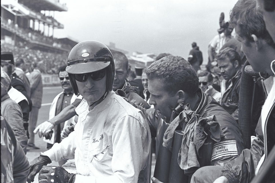 1966 Ford GT40 Mk II - Le Mans - Ken Miles After the Race 0401-9806