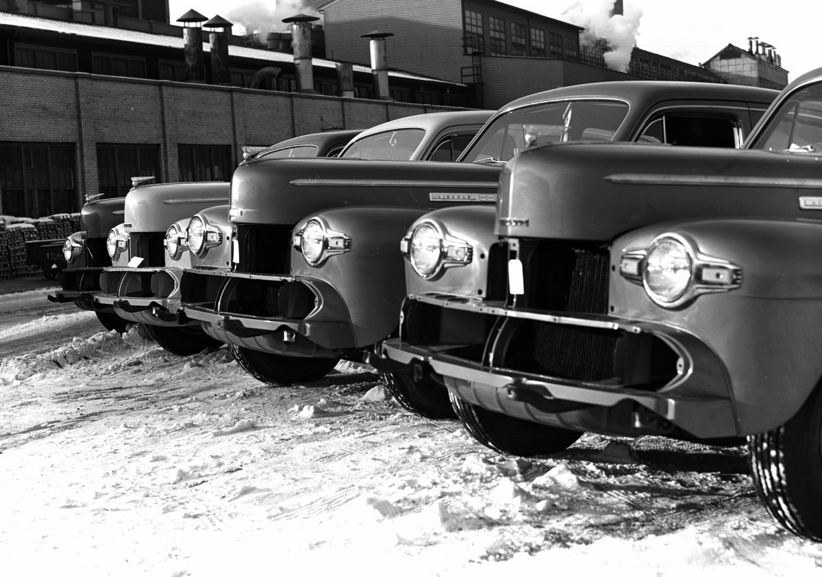 1947 Lincoln production delay