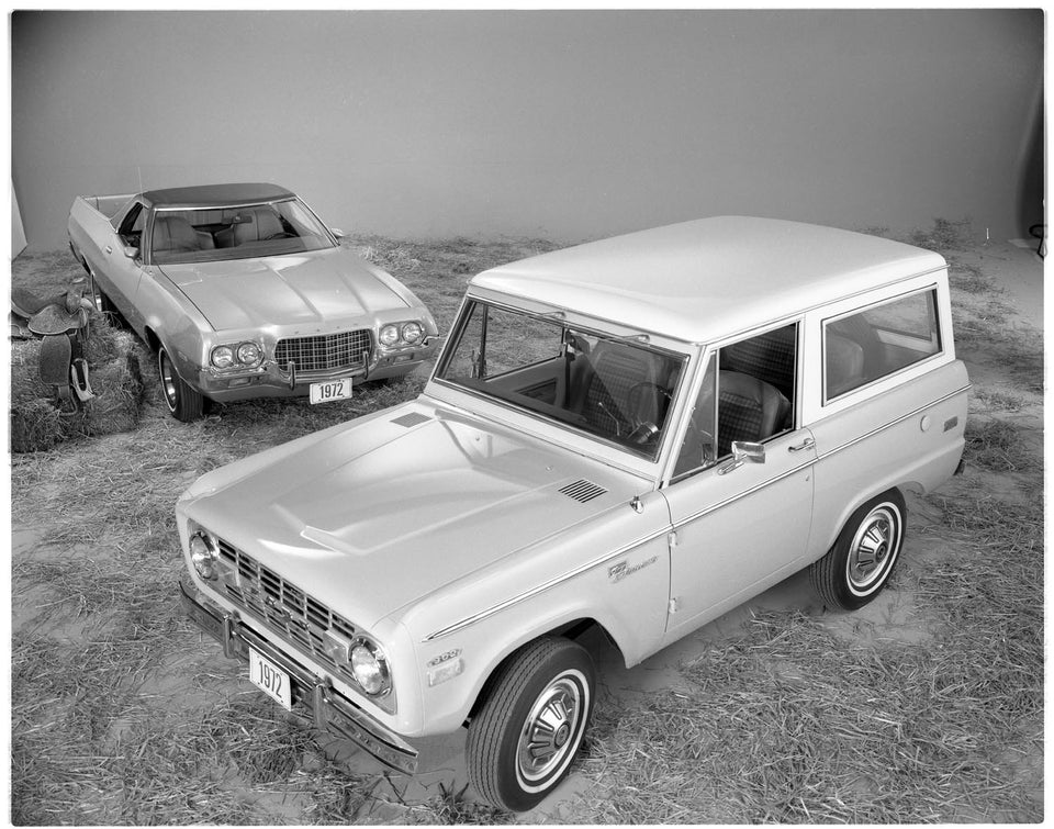 Ford Bronco  0404-5046