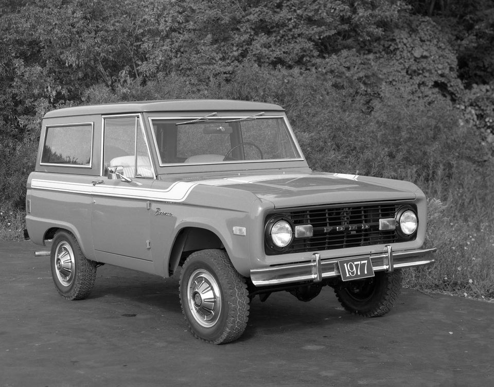 Ford Bronco  0404-5051