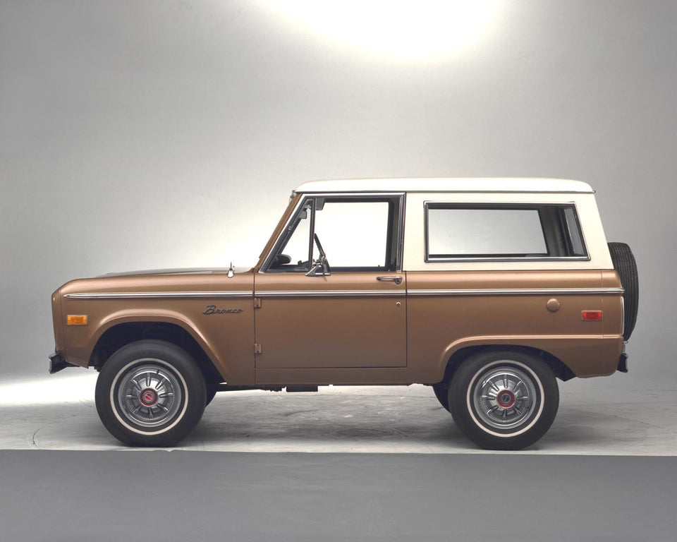 Ford Bronco  0404-5240