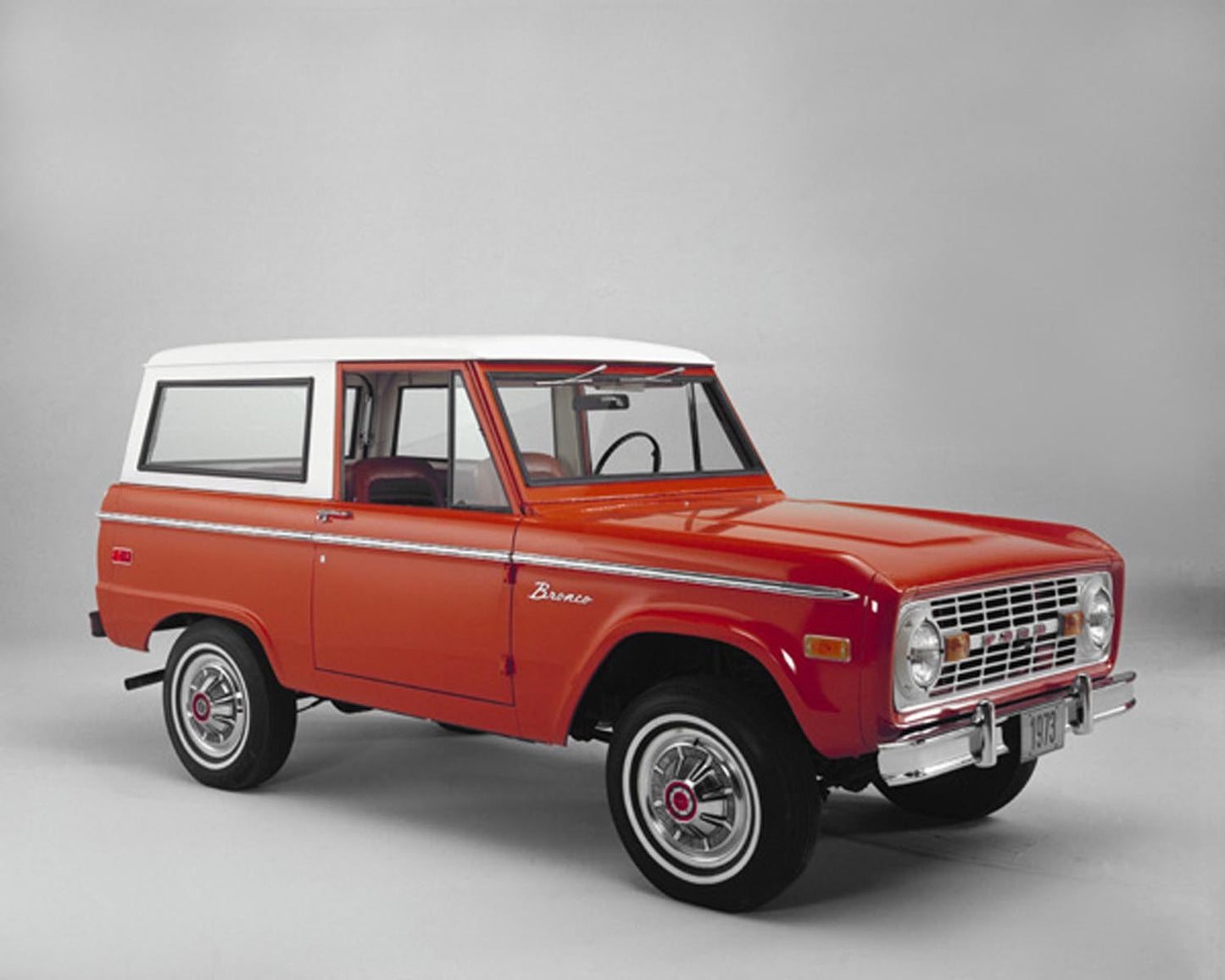 Ford Bronco  0404-5241