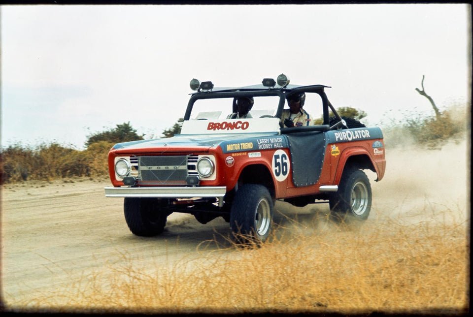 Ford Bronco  0404-5245