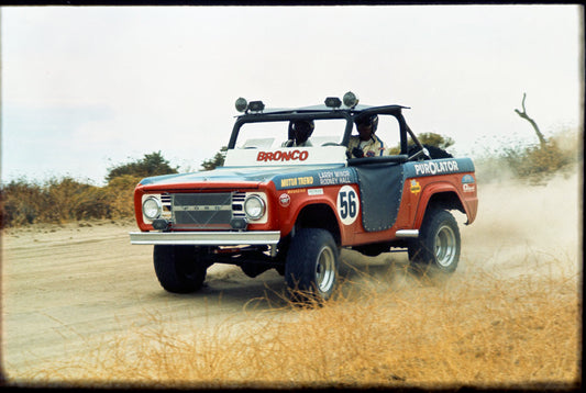 Ford Bronco  0404-5245