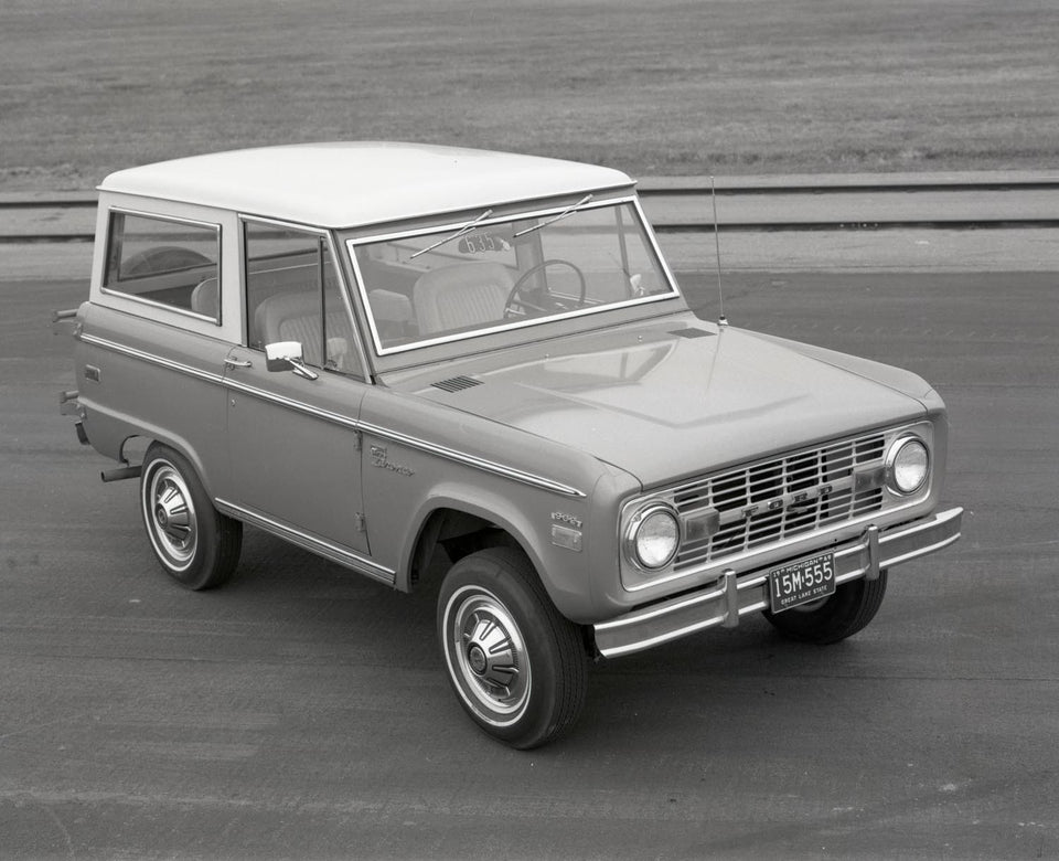 Ford Bronco  0404-5269
