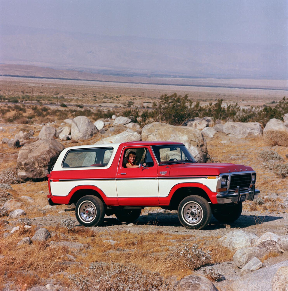 Ford Bronco  0404-5275