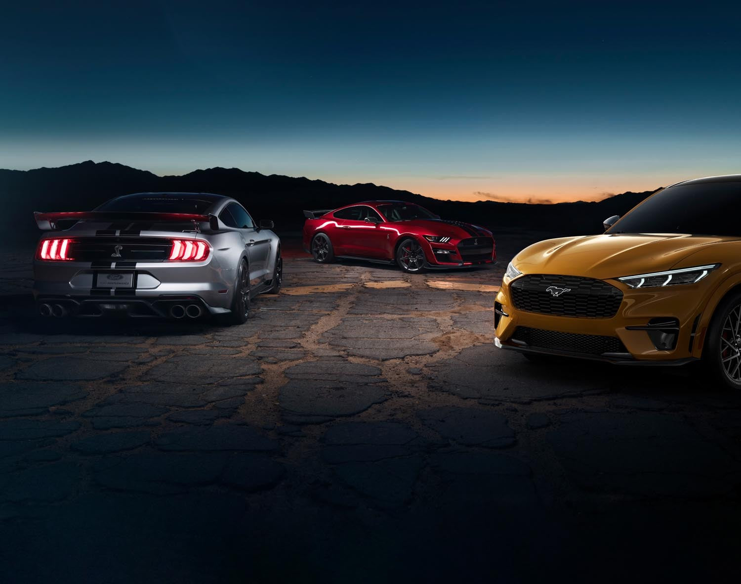 Mustang  0404-6915