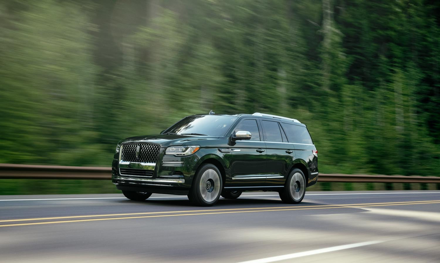 2022 Lincoln Navigator  0404-7052