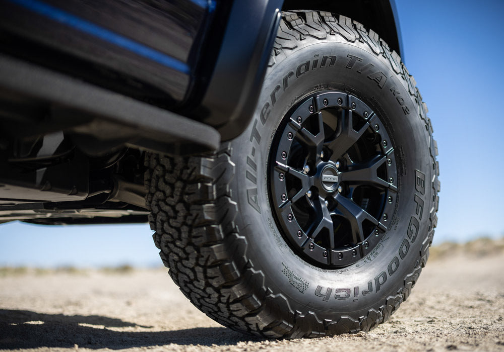 2023 F-150 Raptor R exterior Antimatter Blue  0404-7233