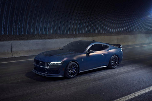 Mustang Dark Horse  0404-7335
