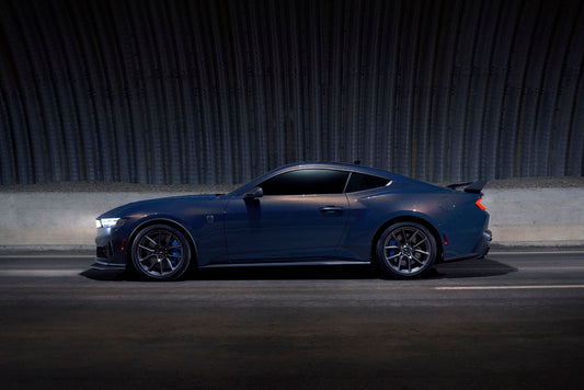 Mustang Dark Horse  0404-7340