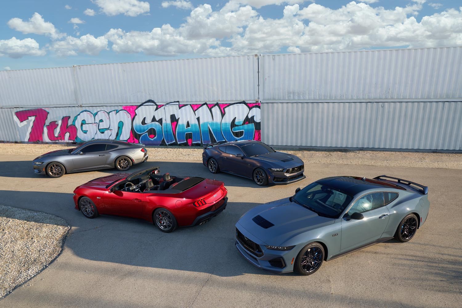 Mustang Family of Four  0404-7346