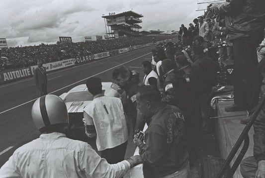 1966 Le Mans - Miles / Hulme (Ford Mk II) 0999-0165