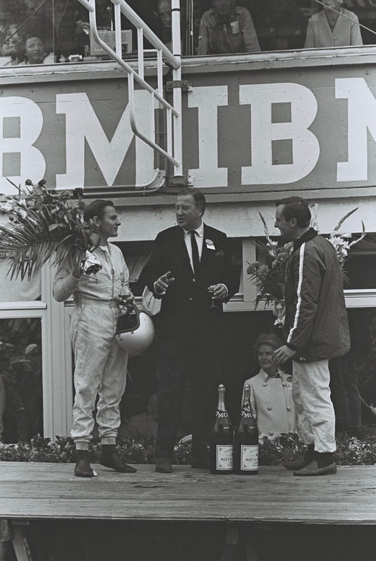 1966 Le Mans - Champions Photo  0999-0178