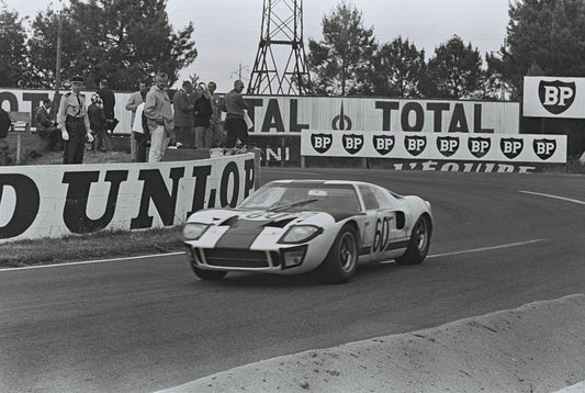 1966 Le Mans - Neerpasch / Ickx (Ford GT40) 0999-0223